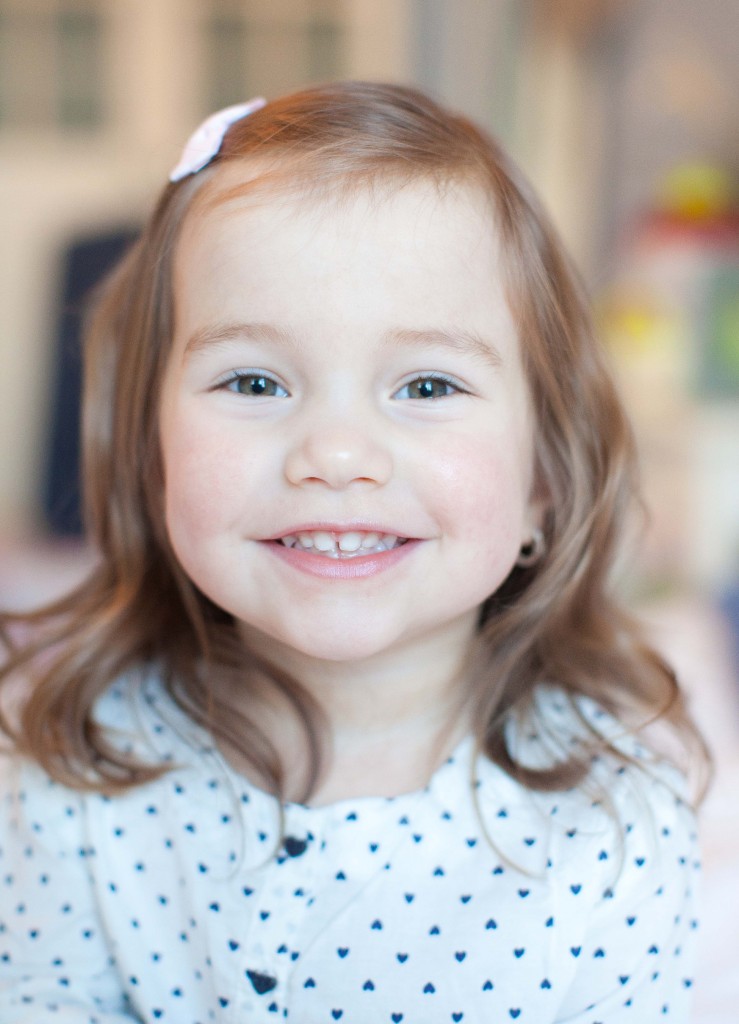 Fotoeule Mareike Smol, Homeshooting im Schlafzimmer Familienfotos Geschwisterbilder (10)